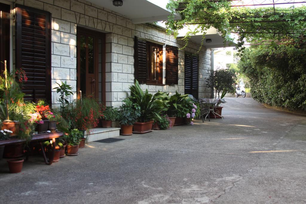 Apartments Becic بودفا المظهر الخارجي الصورة